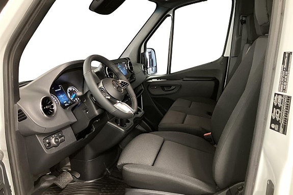 Mercedes-Benz eSprinter 420 11 of 24