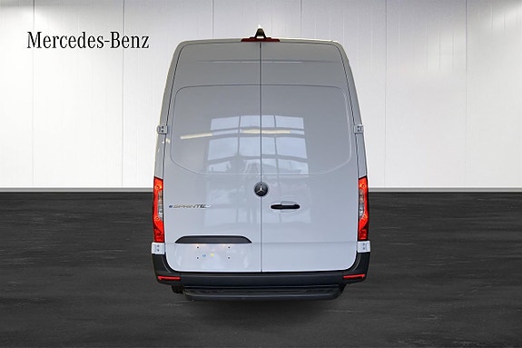 Mercedes-Benz eSprinter 420 15 of 24