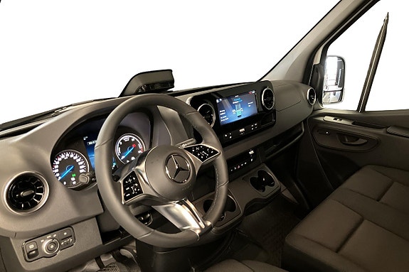 Mercedes-Benz eSprinter 420 6 of 24