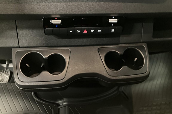 Mercedes-Benz eSprinter 420 12 of 24