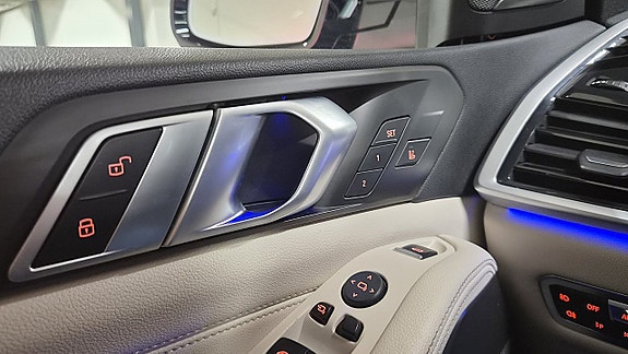 BMW X5 25 of 30