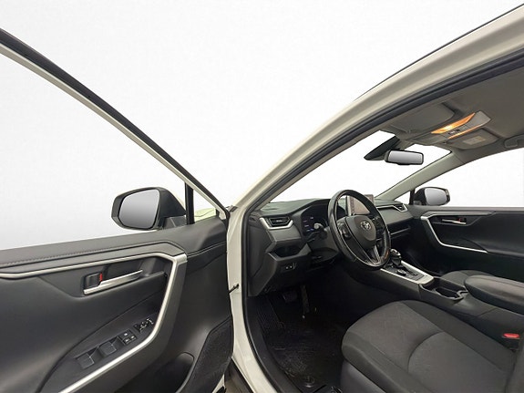 Toyota RAV4 10 of 30