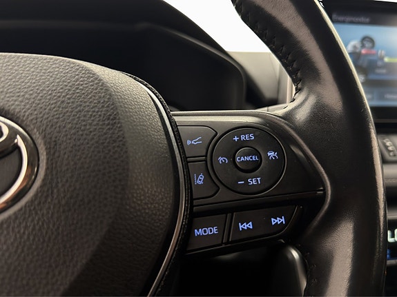 Toyota RAV4 16 of 30
