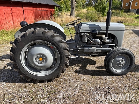 Veterantraktor Massey Ferguson TEF ”Grålle” D 6 of 6