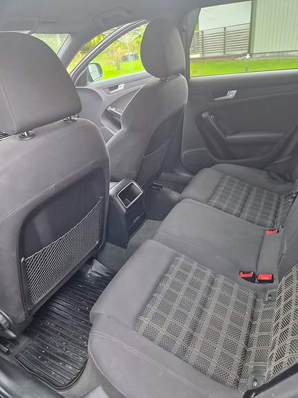 Audi A4 4 of 5
