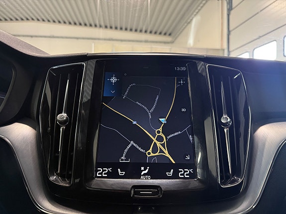 Volvo XC60 15 of 21