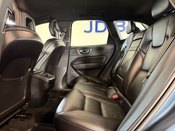Volvo XC60 18 of 21