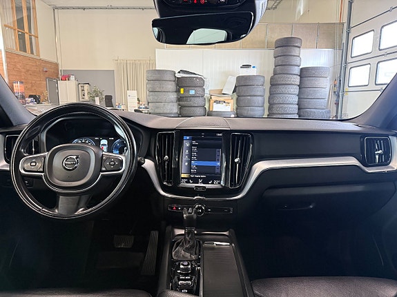 Volvo XC60 19 of 21