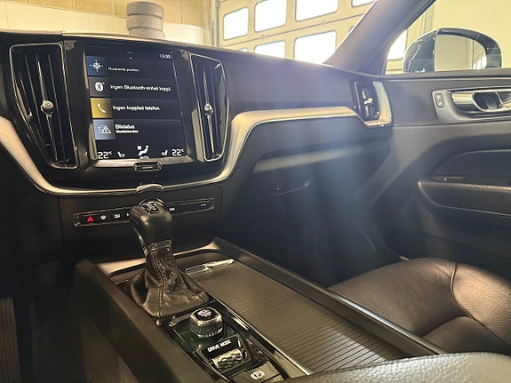 Volvo XC60 13 of 21