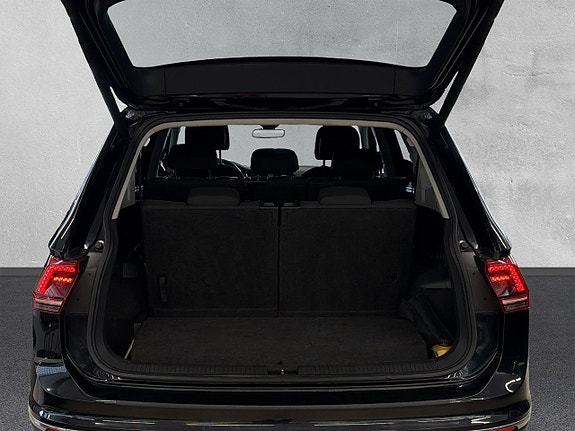 Volkswagen Tiguan Allspace 9 of 30