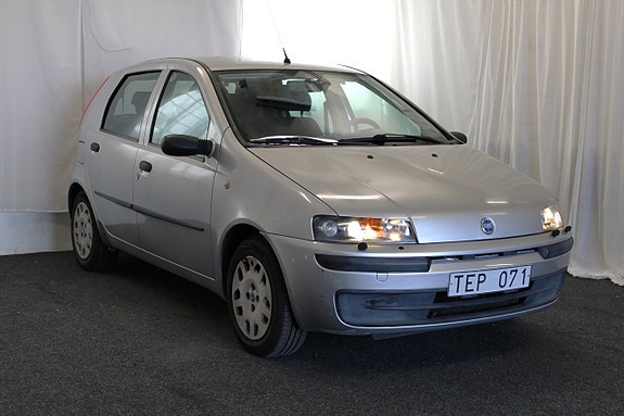 Fiat Punto 2 of 10