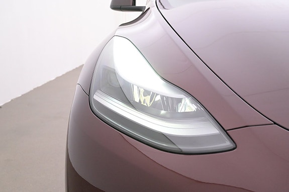 Tesla Model Y 26 of 27