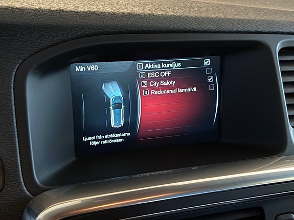 Volvo V60 Cross Country 23 of 29