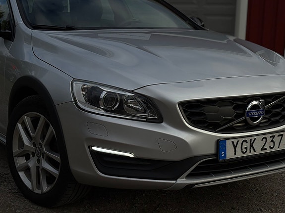 Volvo V60 Cross Country 9 of 29