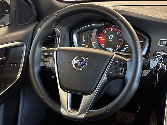 Volvo V60 Cross Country 28 of 29
