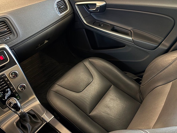 Volvo V60 Cross Country 13 of 29