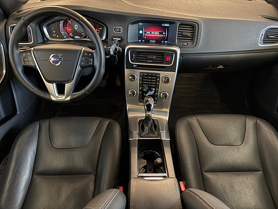 Volvo V60 Cross Country 11 of 29