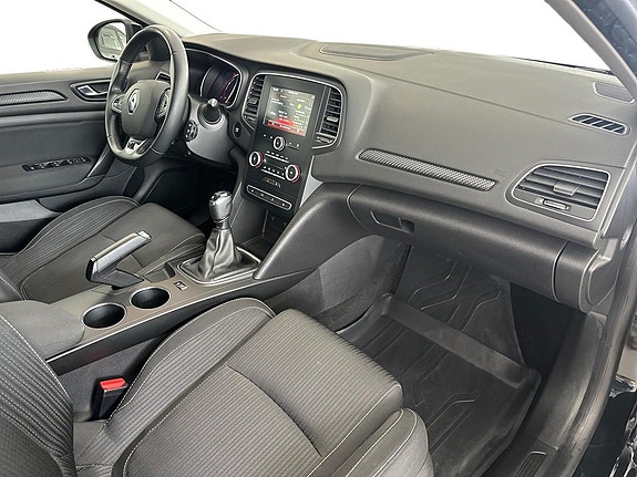 Renault Megane 12 of 12
