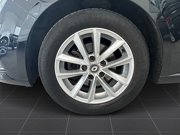 Renault Megane 9 of 12