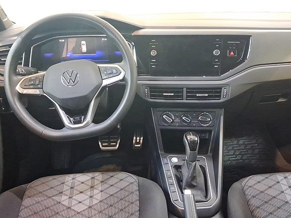Volkswagen Taigo 10 of 15