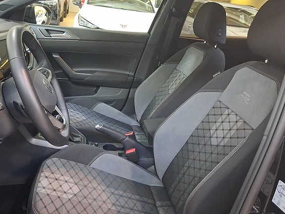 Volkswagen Taigo 12 of 15