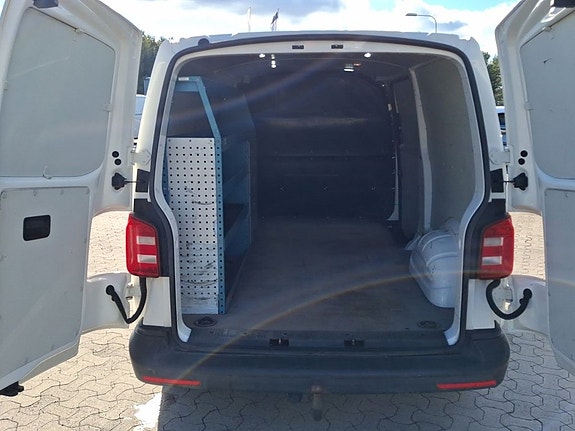 Volkswagen Transporter 15 of 15