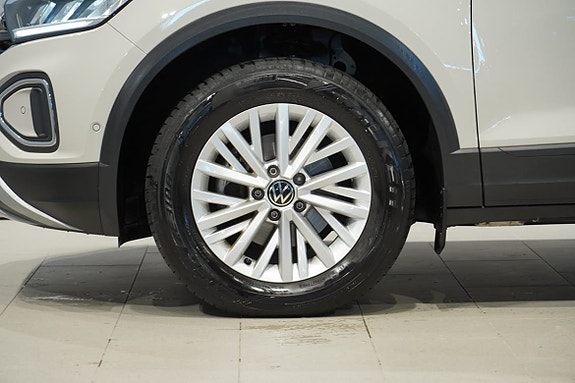 Volkswagen T-Roc 3 of 16