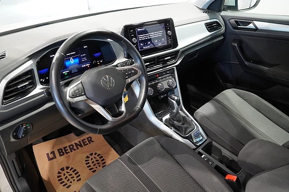 Volkswagen T-Roc 9 of 16