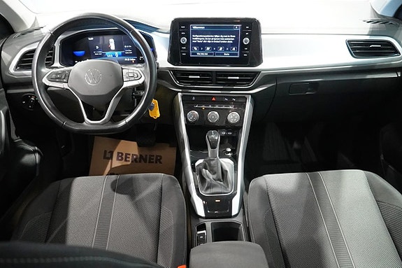 Volkswagen T-Roc 12 of 16