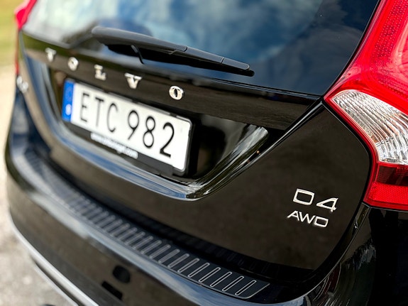 Volvo V60 Cross Country 10 of 25
