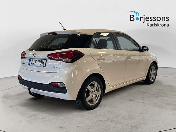 Hyundai i20 3 of 11