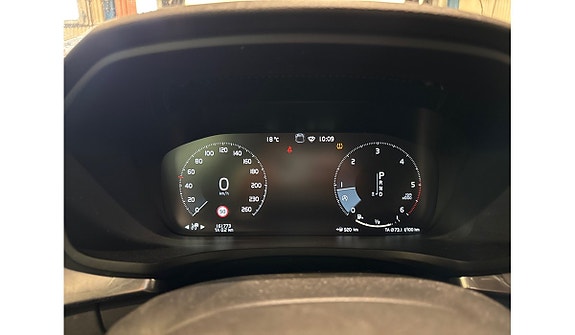 Volvo V60 Cross Country 9 of 11