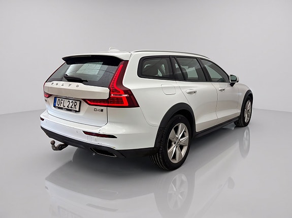 Volvo V60 Cross Country 5 of 17