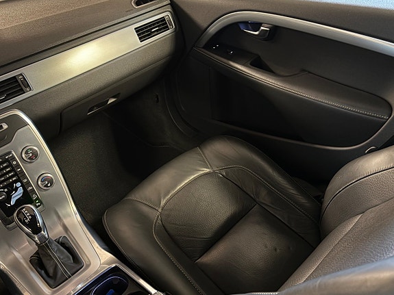 Volvo XC70 13 of 30