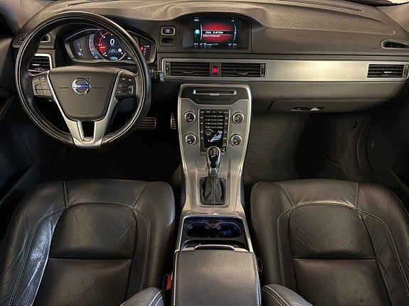 Volvo XC70 11 of 30