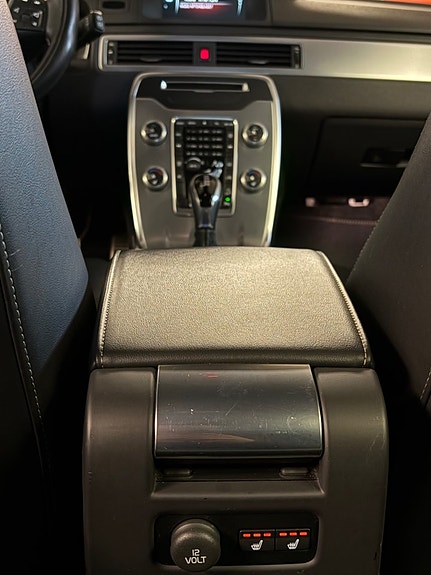 Volvo XC70 18 of 30