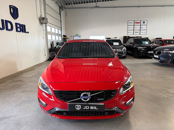 Volvo S60 4 of 22