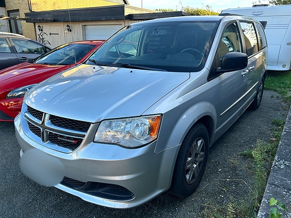 Dodge Grand Caravan 2 of 8