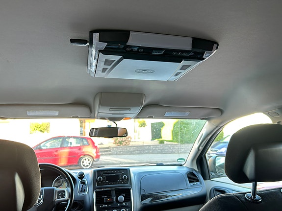 Dodge Grand Caravan 6 of 8