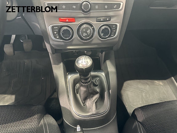 Citroen C4 14 of 16