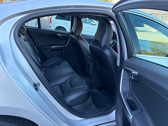 Volvo S60 10 of 20