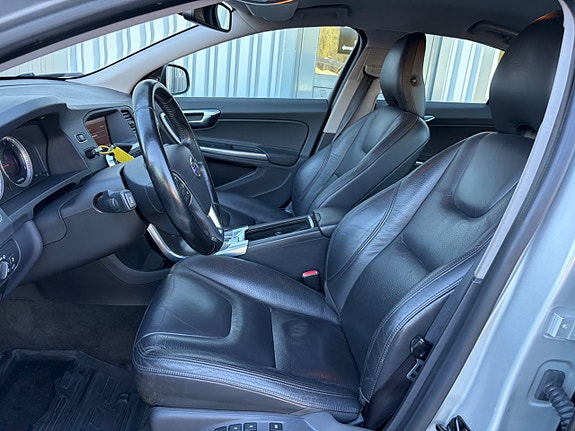 Volvo S60 17 of 20