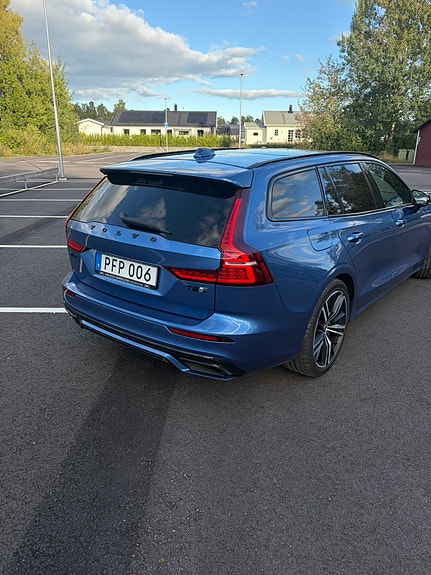 Volvo V60 3 of 5