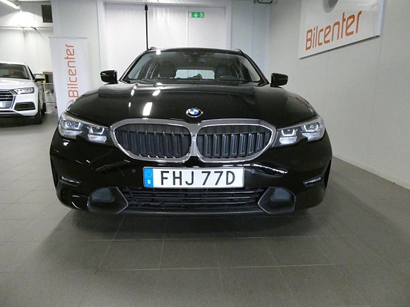 BMW 330e 10 of 27