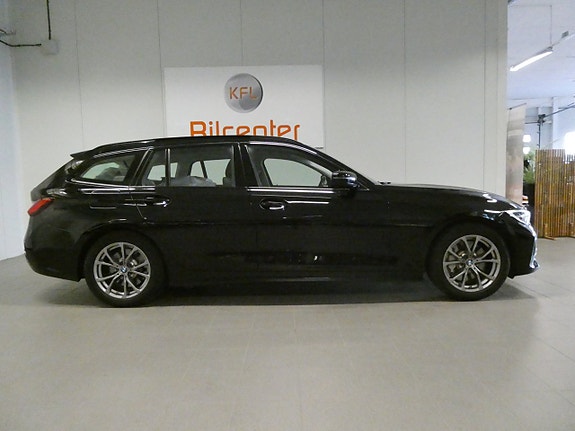 BMW 330e 5 of 27