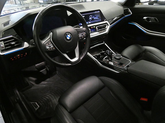 BMW 330e 13 of 27