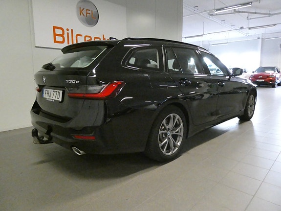 BMW 330e 6 of 27