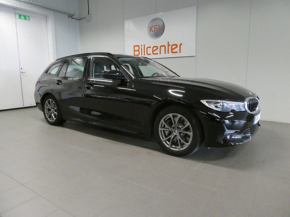 BMW 330e 4 of 27
