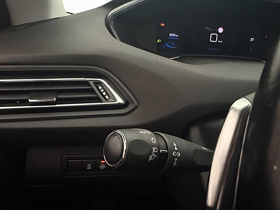 Peugeot 308 SW 22 of 30