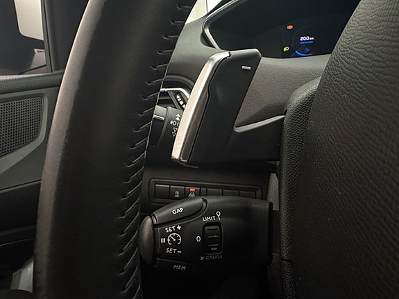 Peugeot 308 SW 21 of 30